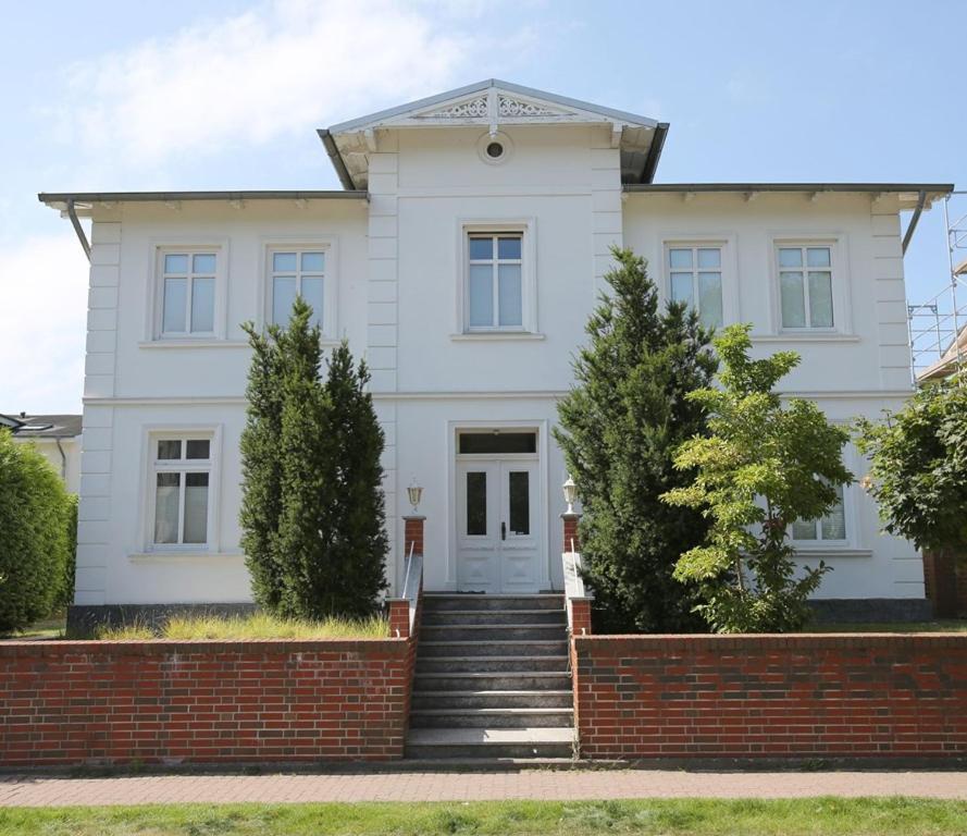 Strandnahe Fewo Mit 3 Schlafzimmern Und Balkon, Villa Vergissmeinnicht 02, Binz Exteriör bild